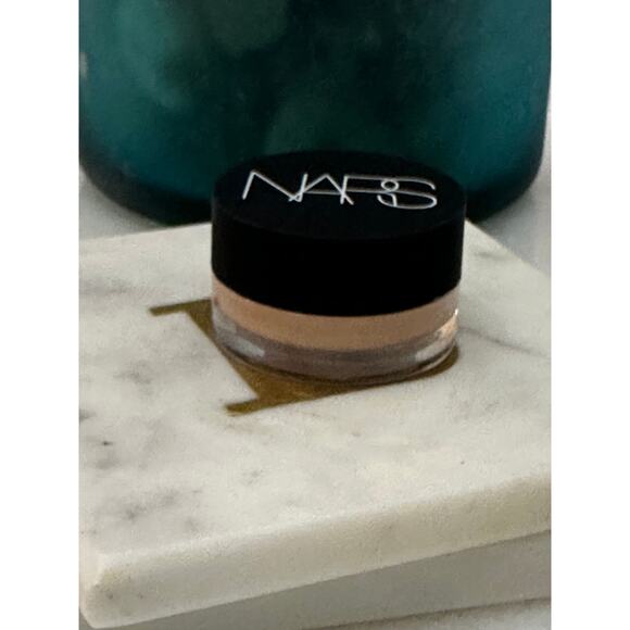 NARS Soft Matte Complete Concealer NIB Full Size 0.21 oz Medium 1.5 Macadamia - Picture 2 of 5